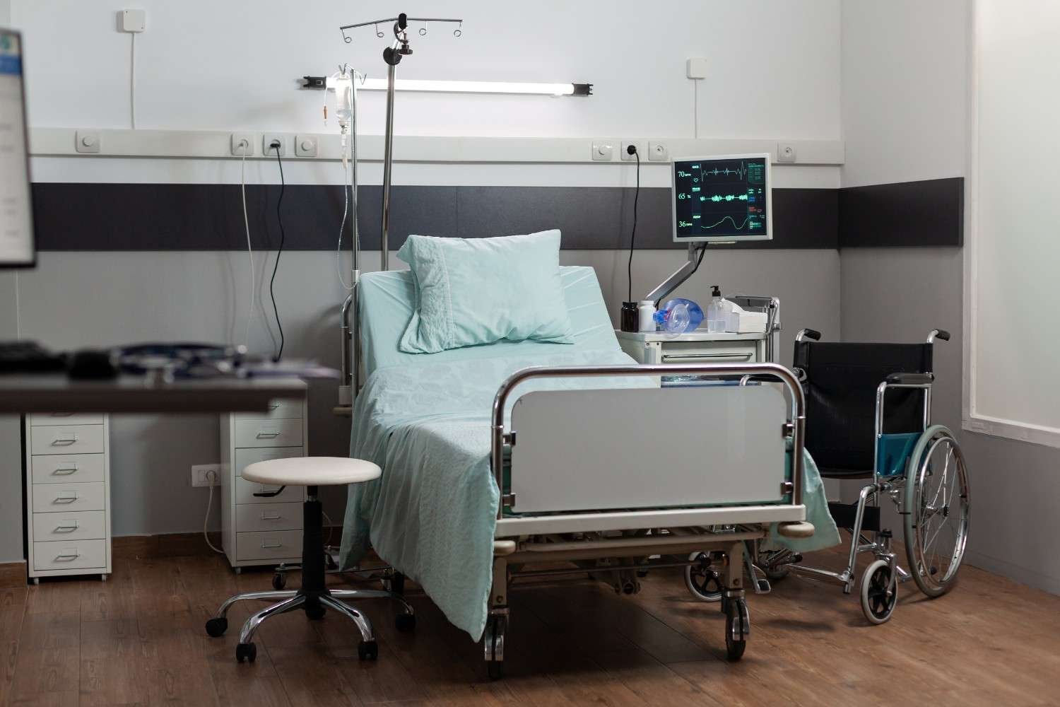 Hospital Bed on Rent in Delhi